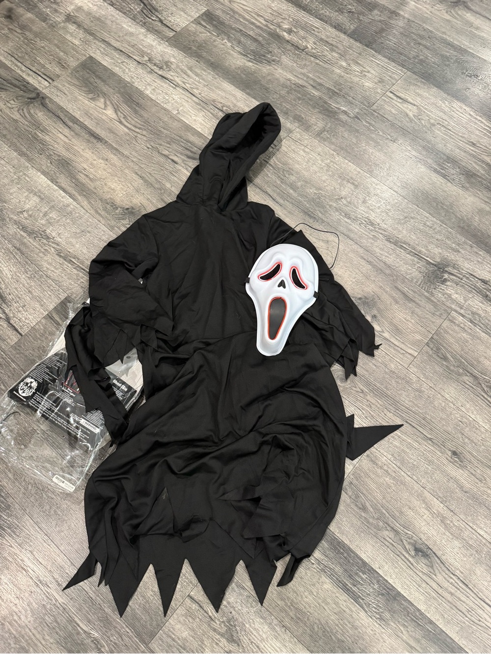 Ghost Face Kids Costume - Black & Red Accents - Picture 2 of 4